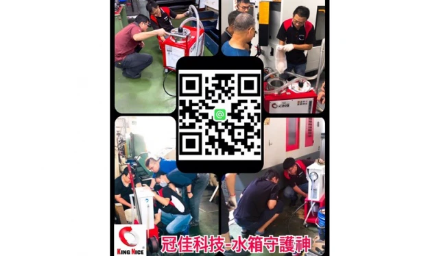 Industrial floating oil skimmer